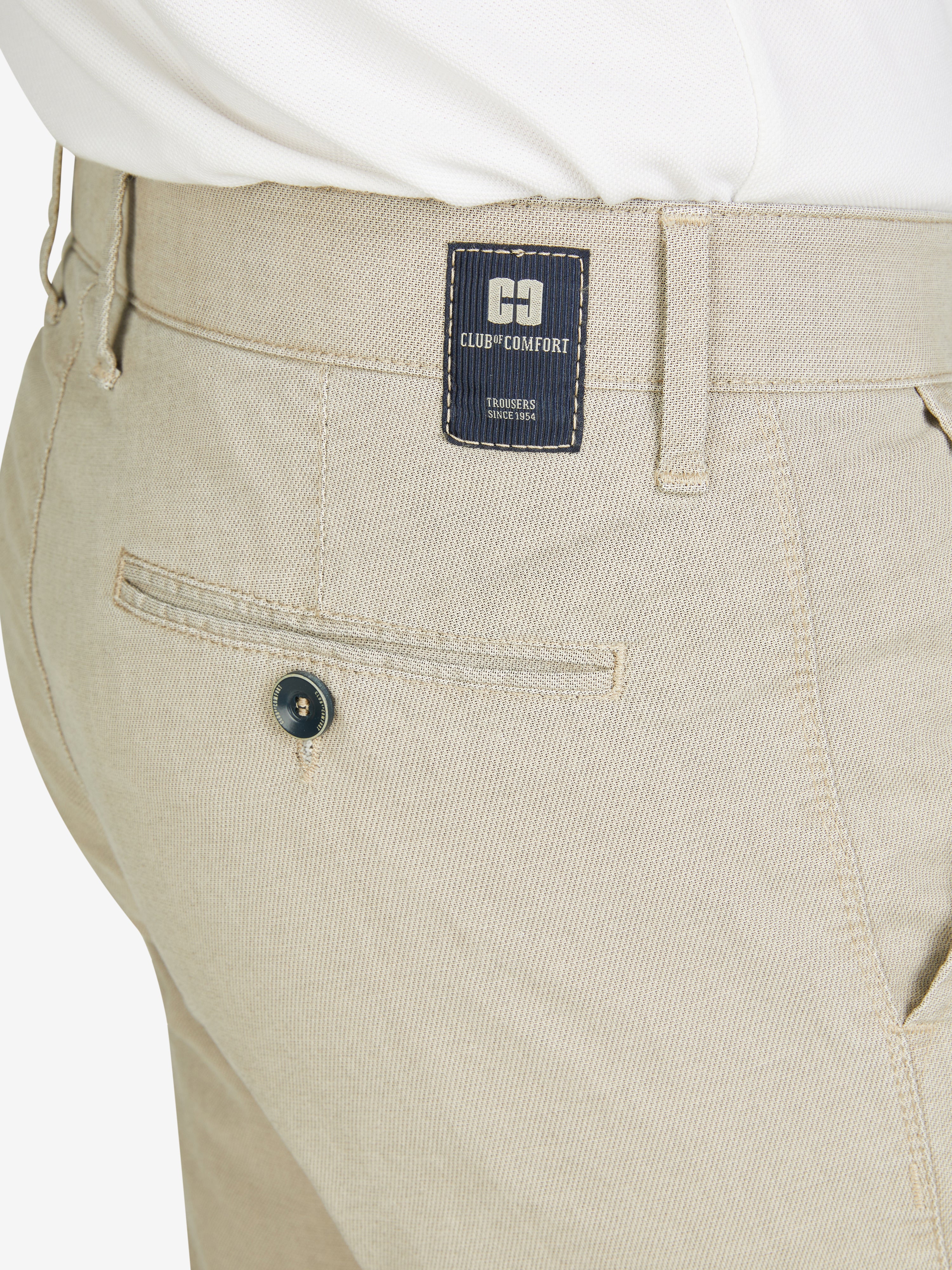 Beige GARVEY 8108 Flat Front-Hose aus Baumwolle mit Komfortbund, schmaler Beinverlauf, normaler Leibhöhe, elastisch, mit Label am Sitz und zurücke Paspeltasche, hergestellt von Club of Comfort für Frühling/Sommer.