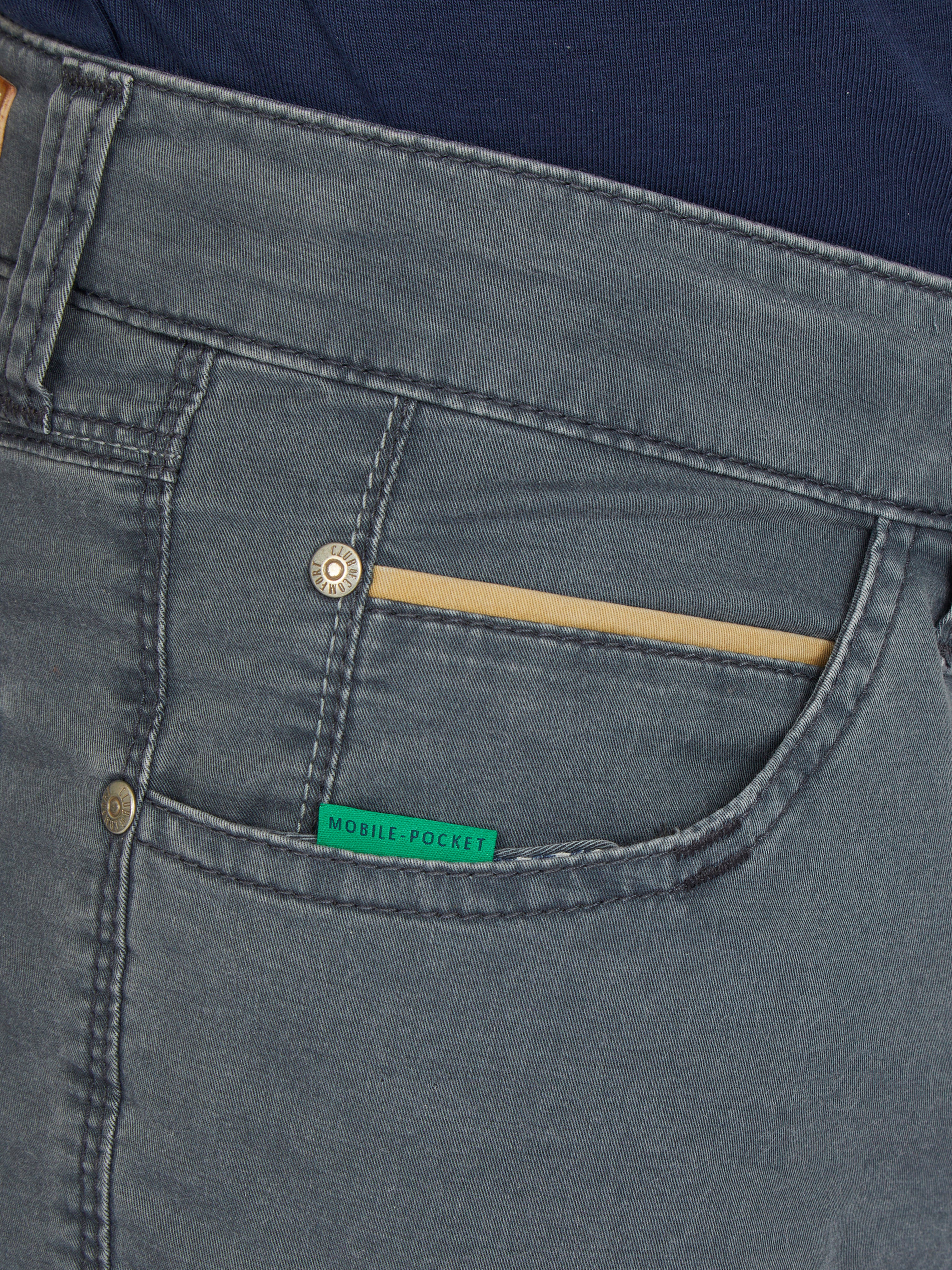 Hose HENRY 7323 in mittelblau mit 6-Pocket-Design, elastischem Doppelstoffbund, Hemdstopper und separater "Mobile Pocket" in der rechten Vordertasche. Aus leichter Baumwolle mit High Stretch, Coolmax EcoMade Klimaregulierung, hergestellt von Club of Comfort.